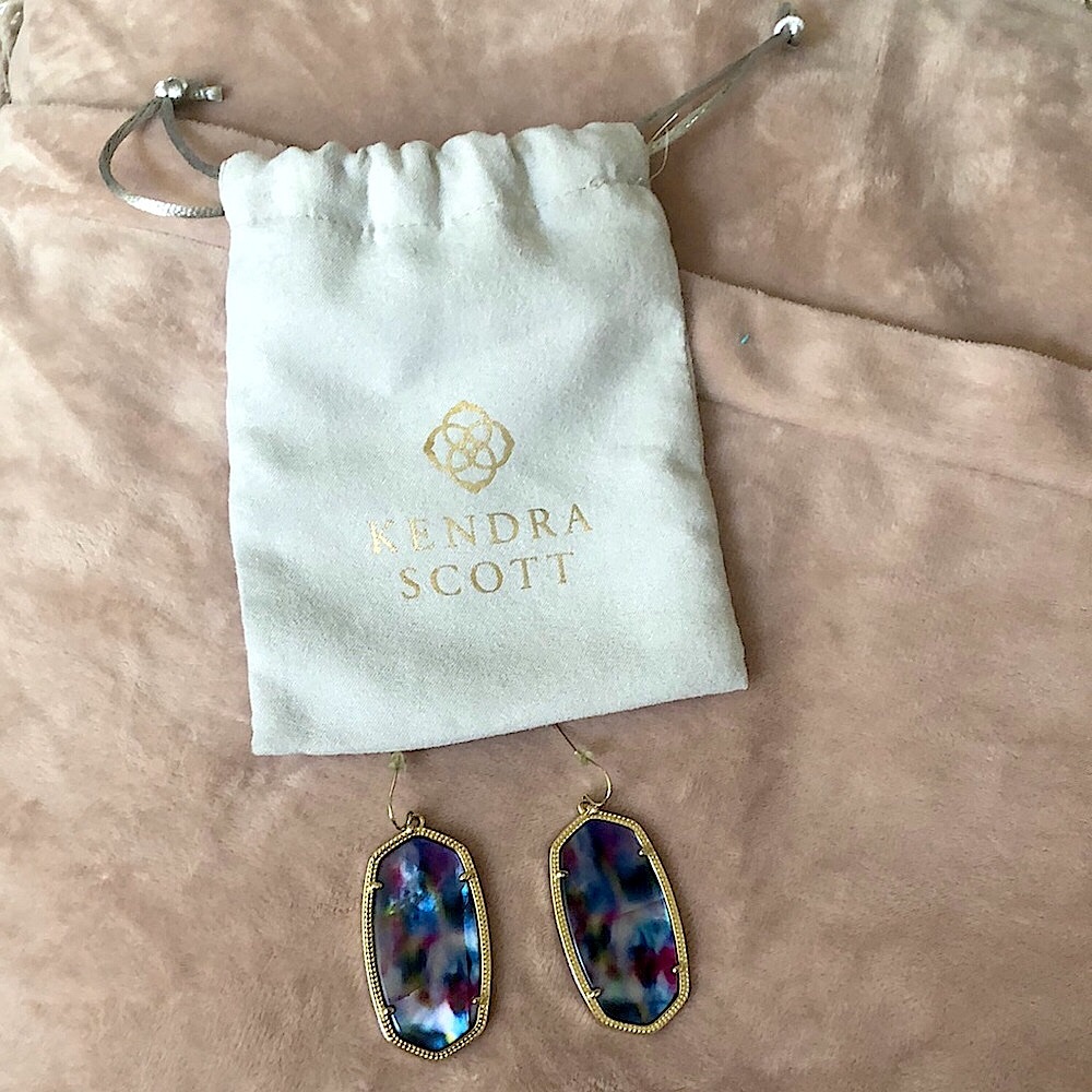 KENDRA SCOTT Mosaic Drop Earrings gift set - Picture 9 of 9